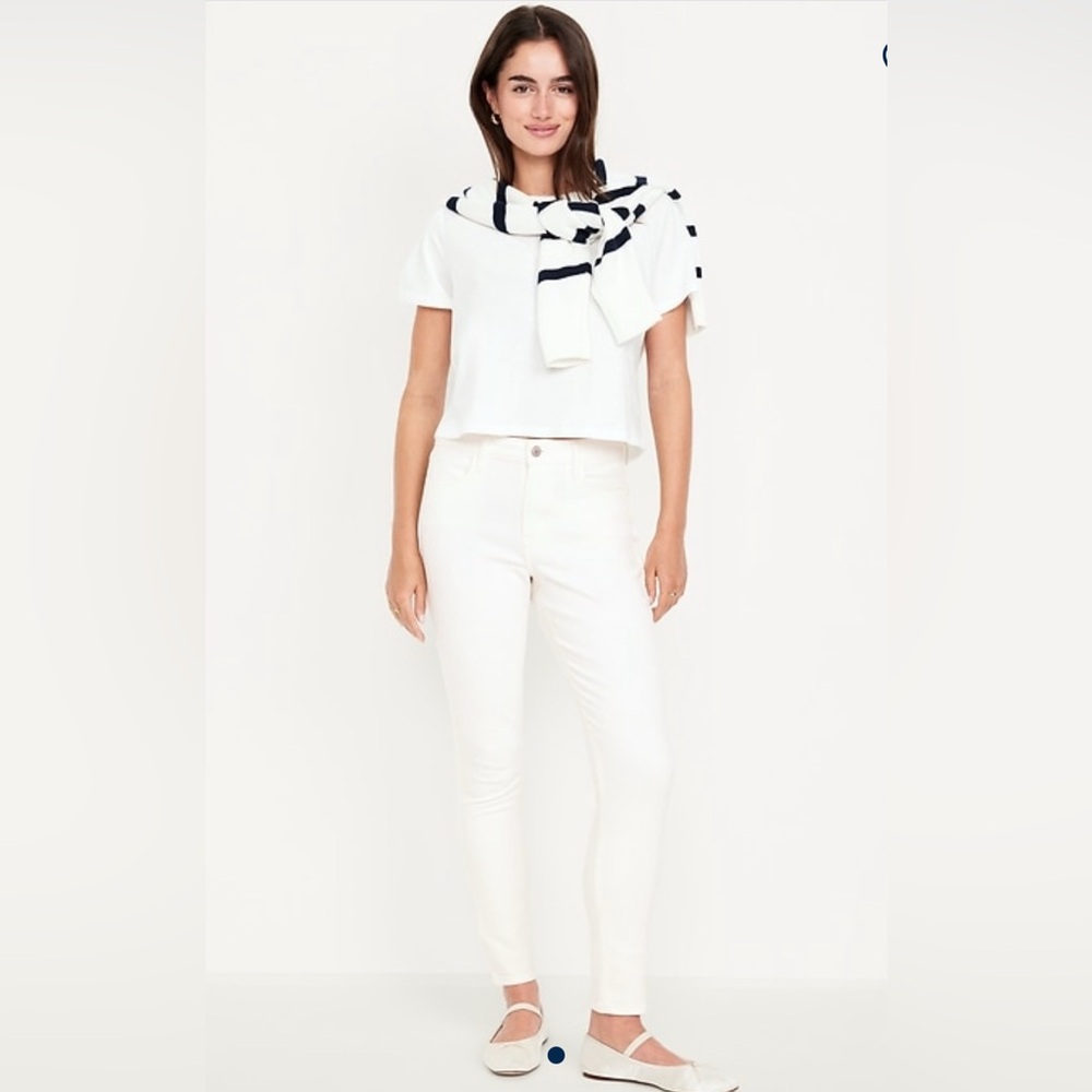 NEW…Old Navy Wow Skinny Jeans